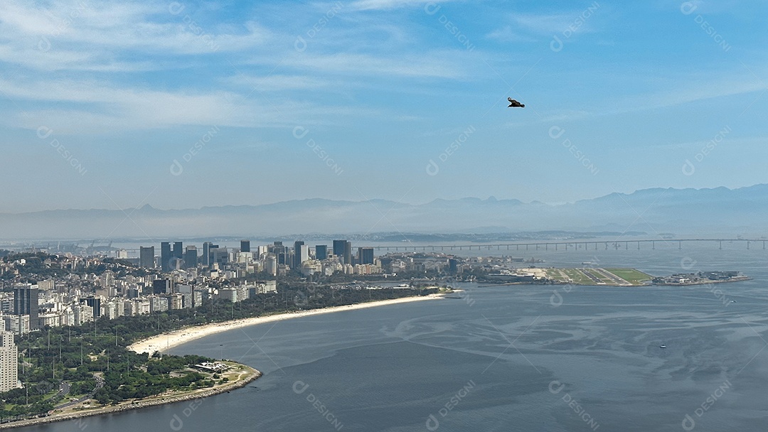 Paisagem de praia no Rio de Janeiro