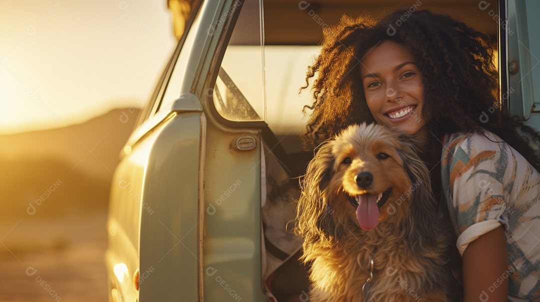 Mulher jovem e cachorro sentados na frente de sua van