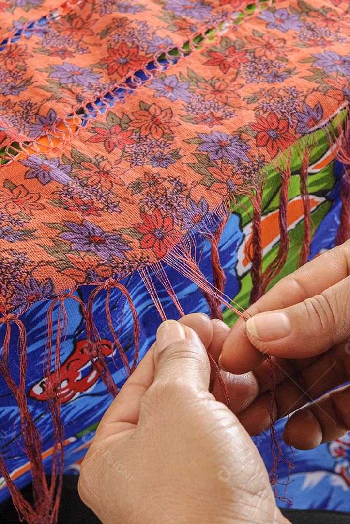 Trabalho artesanal com tecido chita