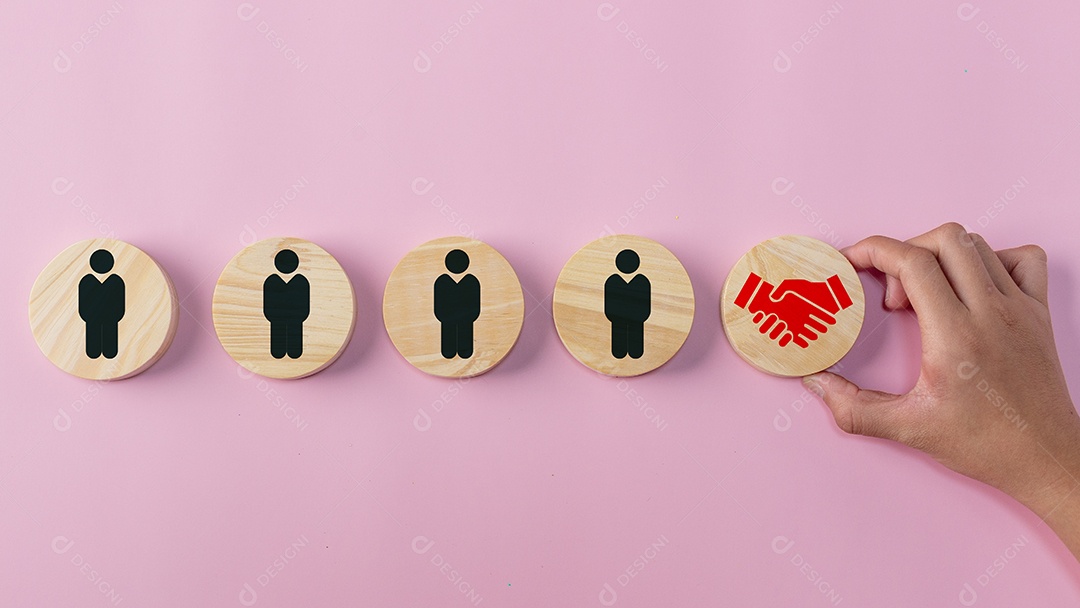 Blocos de madeira sobre fundo isolado