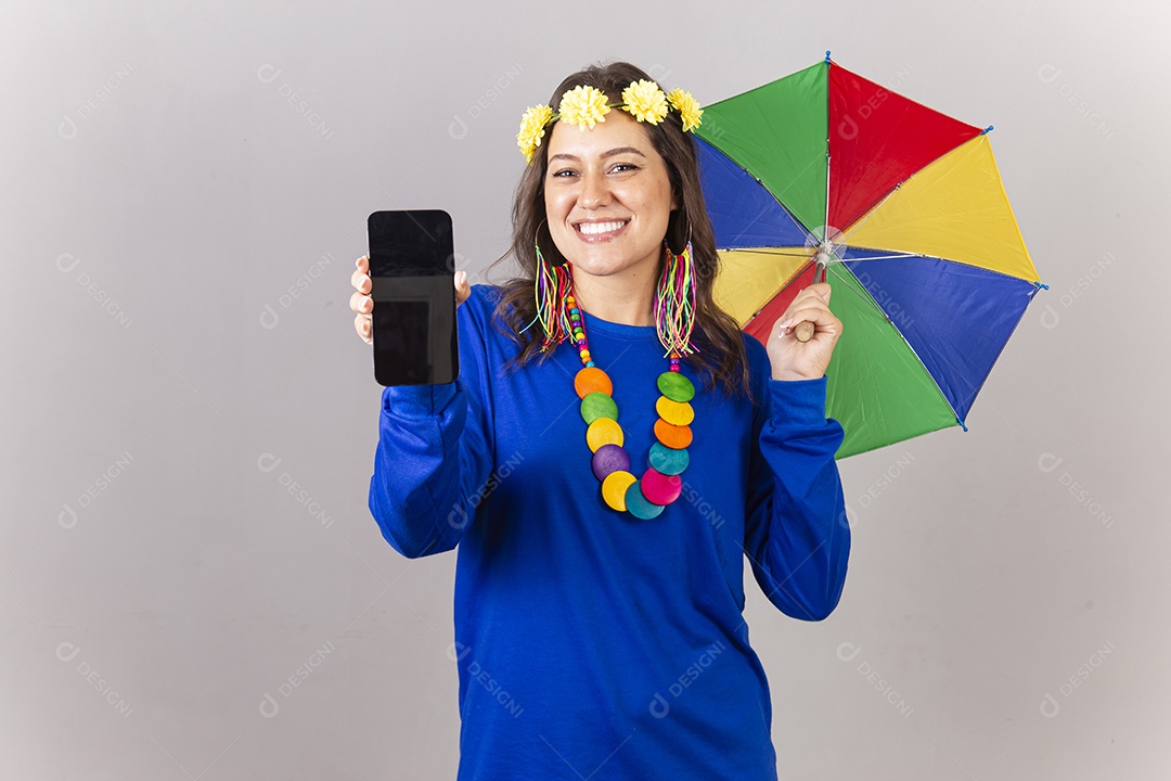 Linda mulher com fantasia frevo de carnaval