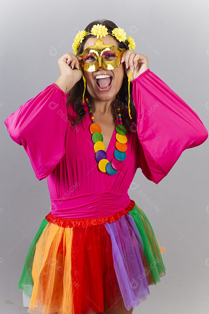 Linda mulher com fantasia de carnaval