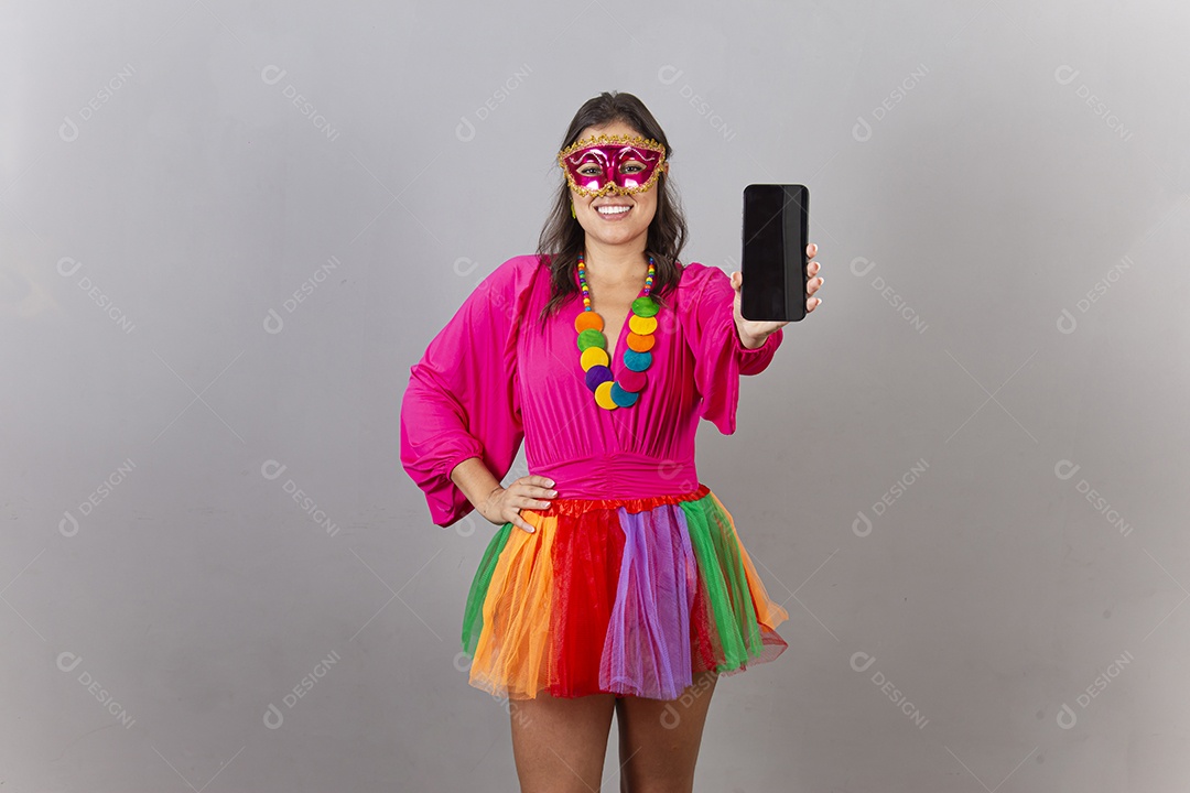 Linda mulher com fantasia de carnaval