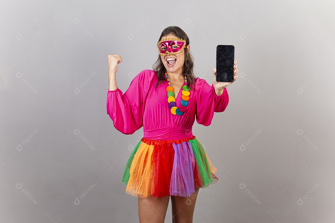 Linda mulher com fantasia de carnaval