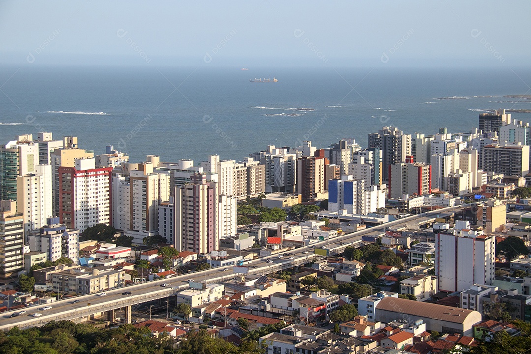 Vista da terceira ponte que liga Vila Velha a Vitória
