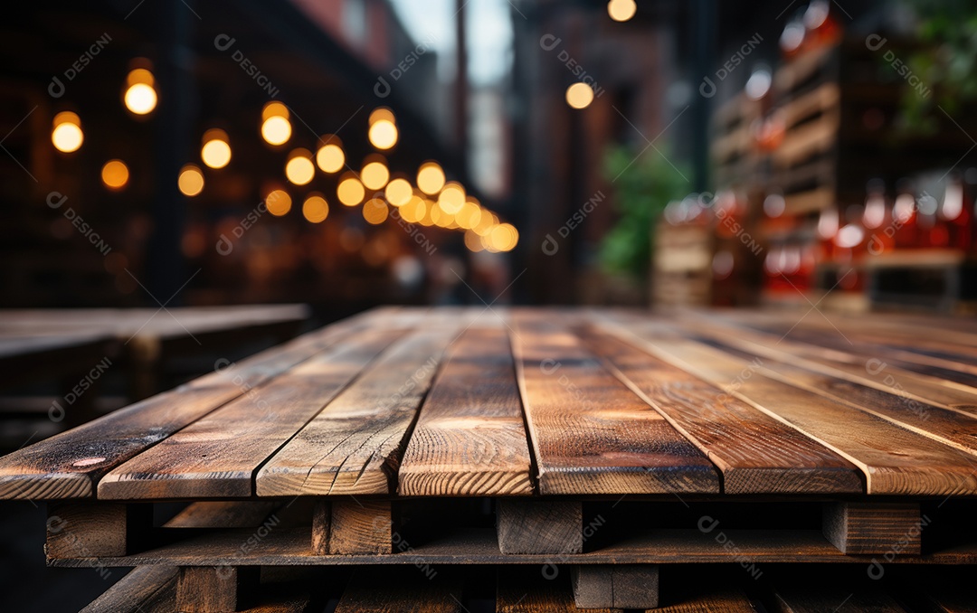 Mesa de madeira vazia e luzes bokeh turva fundo de café ao ar livre