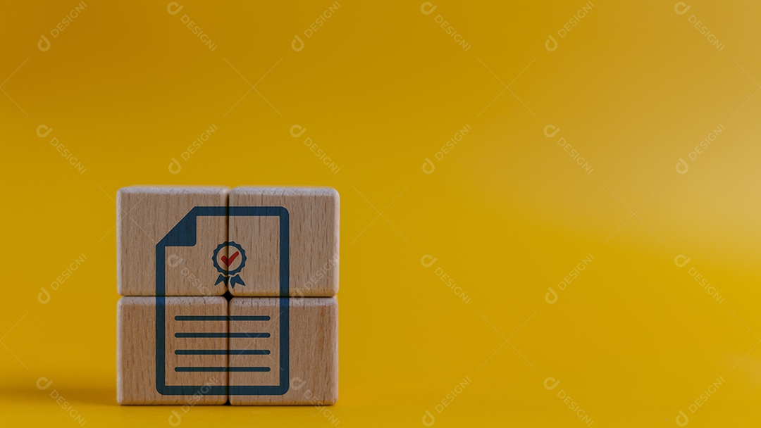 Blocos de madeira sobre fundo isolado