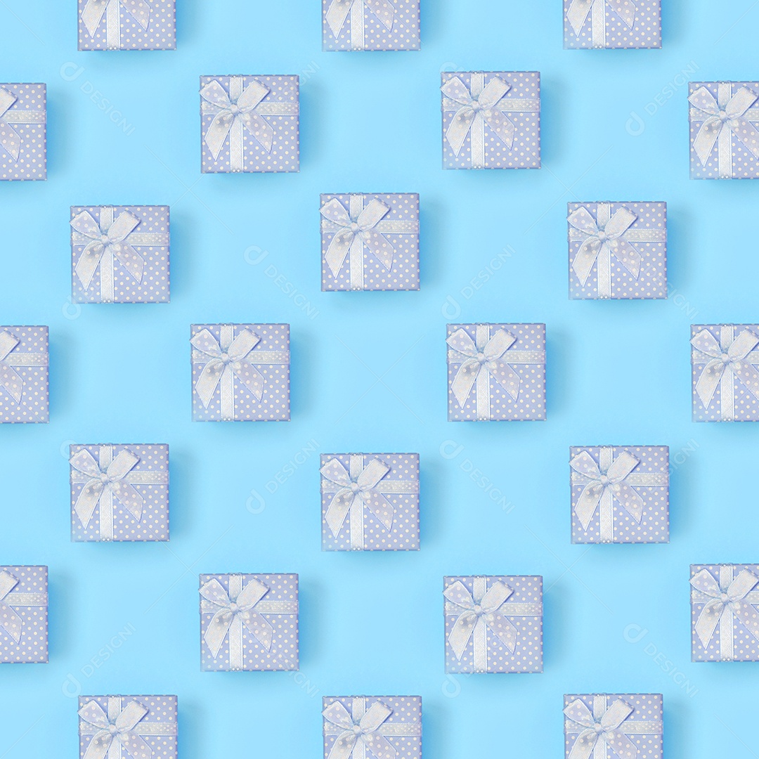 Caixa de presente azul claro sobre fundo claro