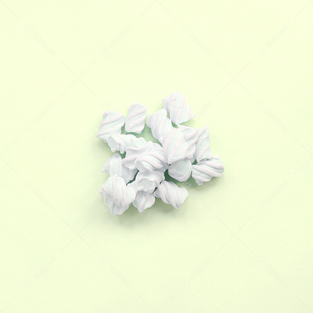 Marshmallow deliciosos sobre fundo claro