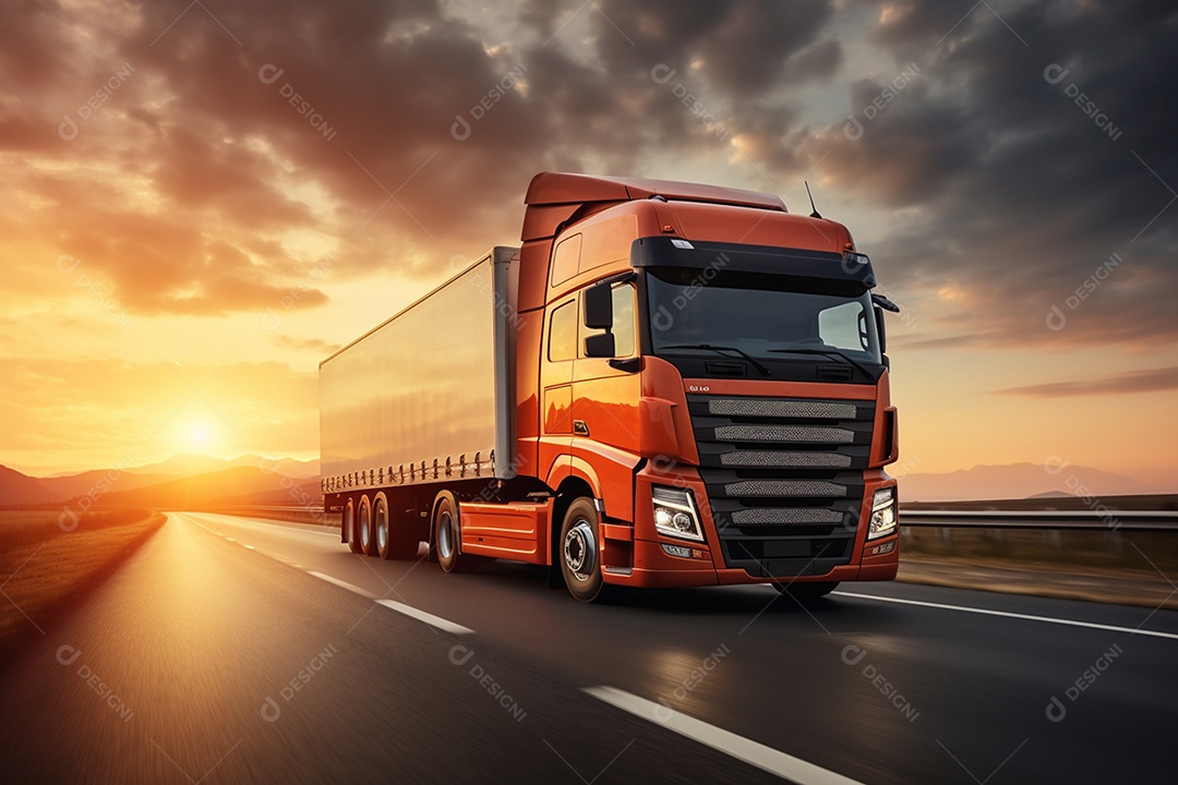 Lindo caminhão em estrada dirigindo á caminho de logística e supermecados ao pôr do sol