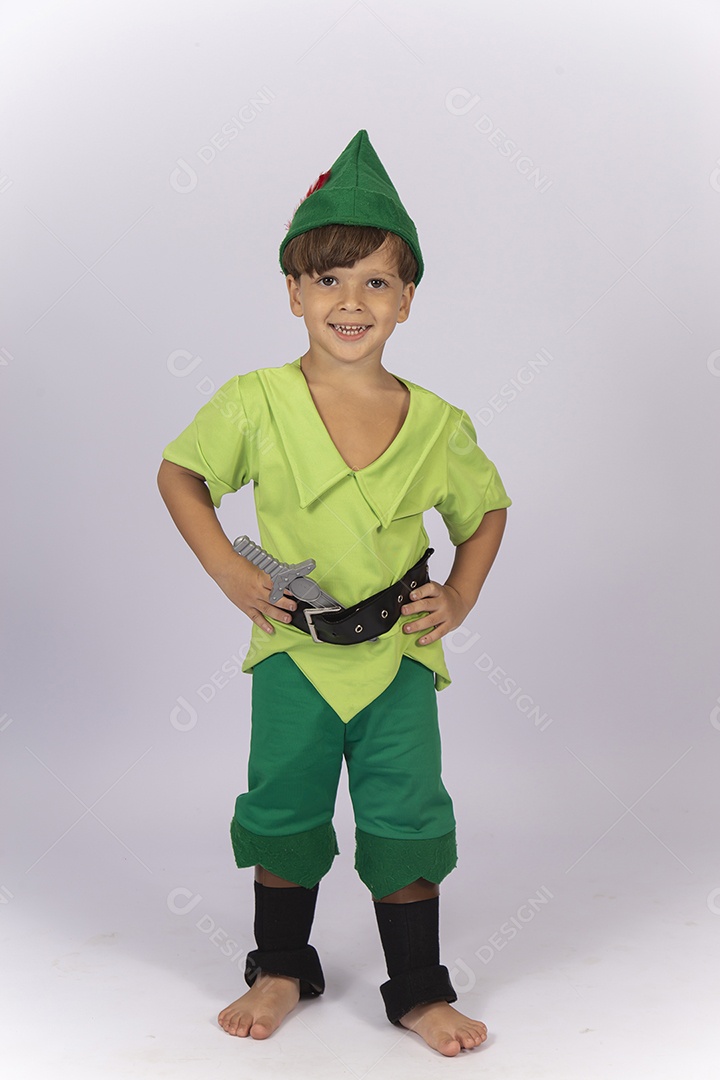 Criança com fantasia do Peter Pan.