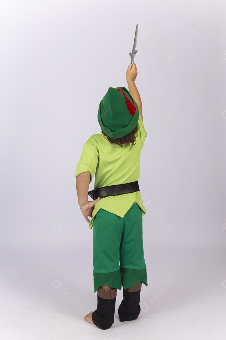 Criança de costas com fantasia do Peter Pan
