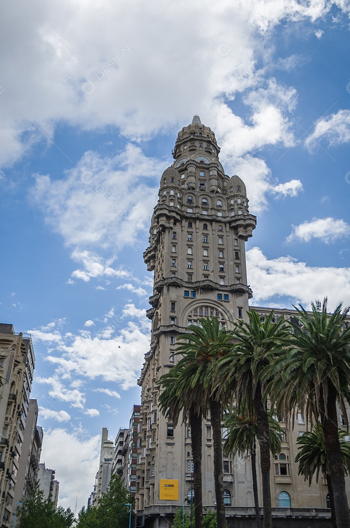 Arquitetura clássica no centro de montevidéu uruguai