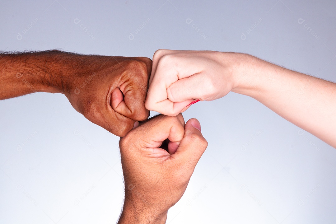 Dia da consciência negra retrato de pessoa afro negra olhando e fazendo expressões