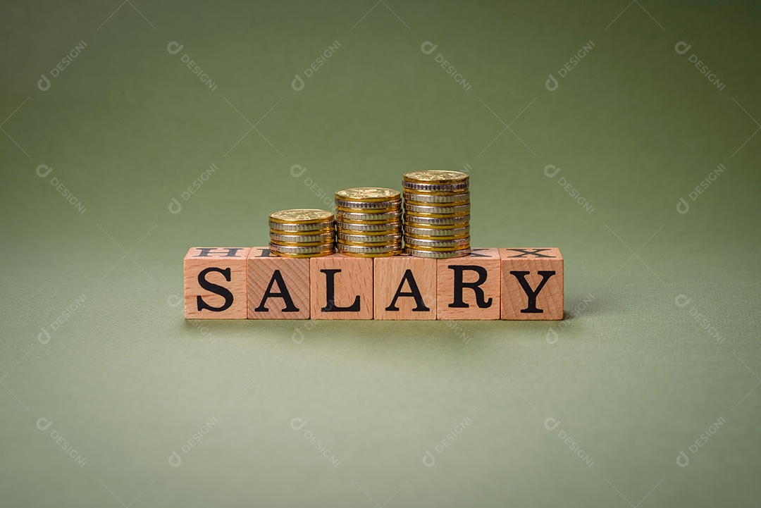 A inscrição Tendência feita de cubos de madeira sobre um fundo liso. Pode ser usado para o seu desig