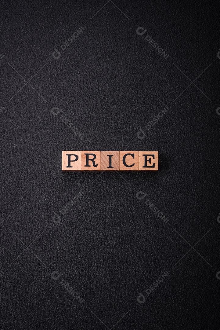 A inscrição Tendência feita de cubos de madeira sobre um fundo liso. Pode ser usado para o seu design