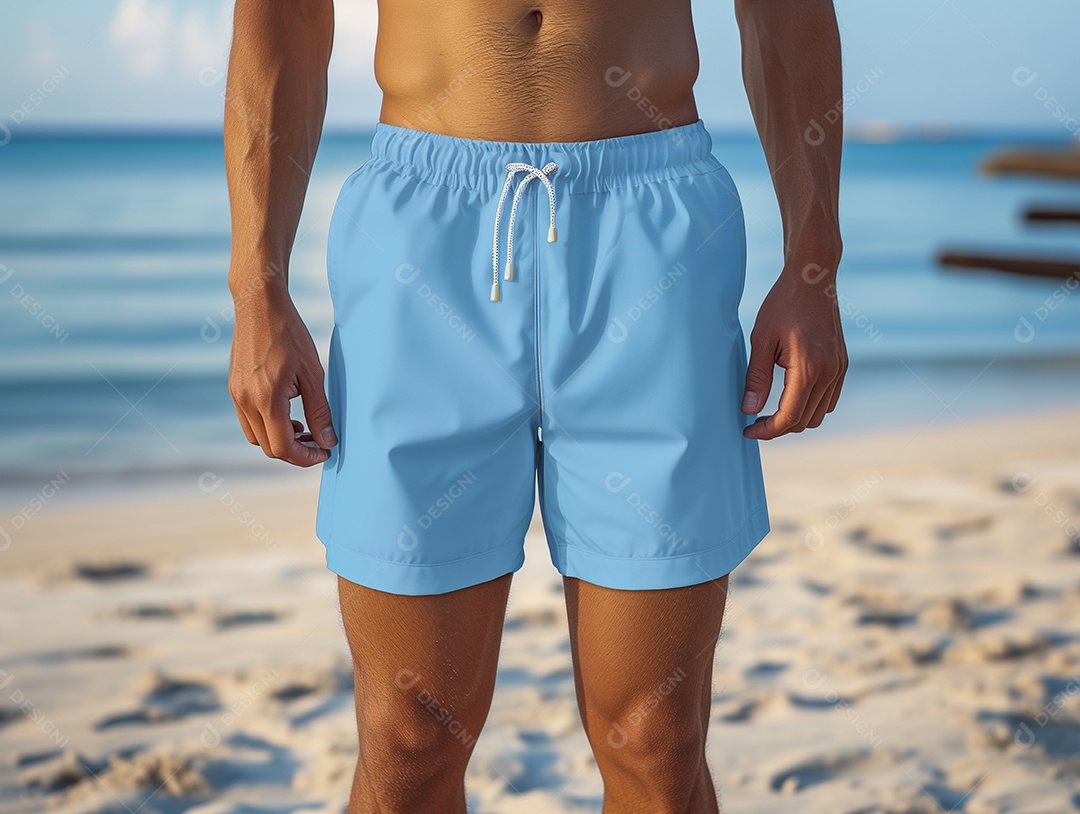 Modelo de calção de banho masculino sobre fundo de uma praia