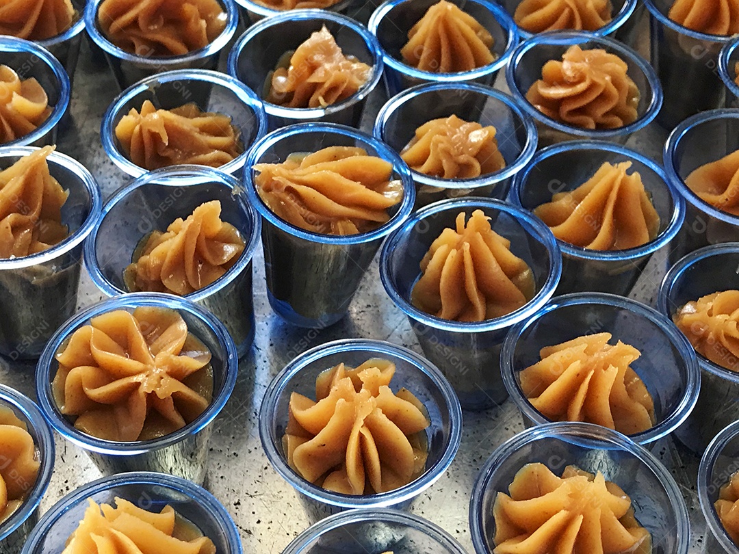 Famoso doce brasileiro churros de brigadeiro