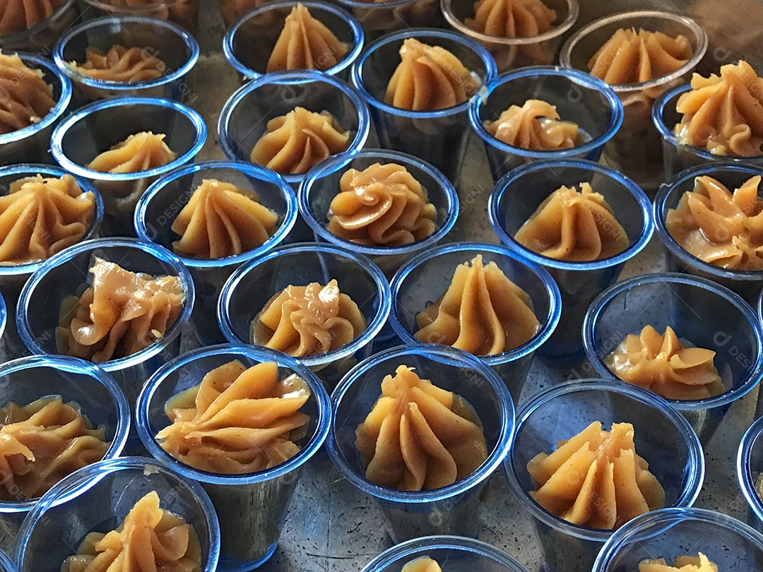 Famoso doce brasileiro churros de brigadeiro