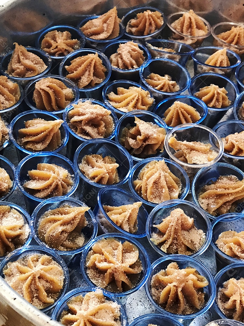 Famoso doce brasileiro churros de brigadeiro