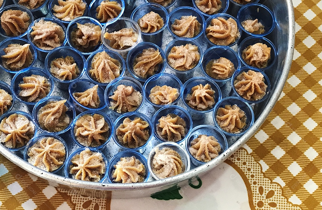 Famoso doce brasileiro churros de brigadeiro