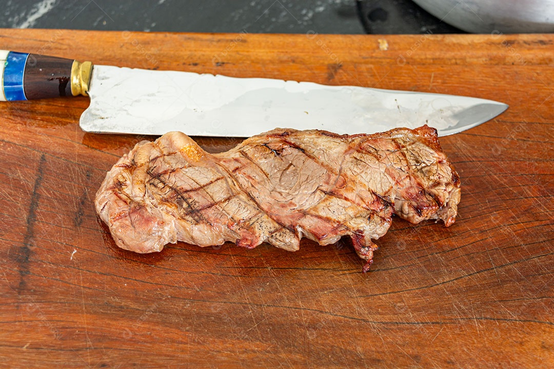 Bife brasileiro carne churrasco