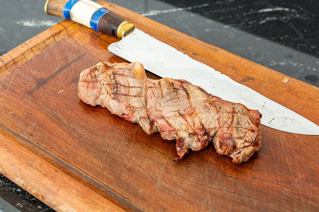 Bife brasileiro carne churrasco