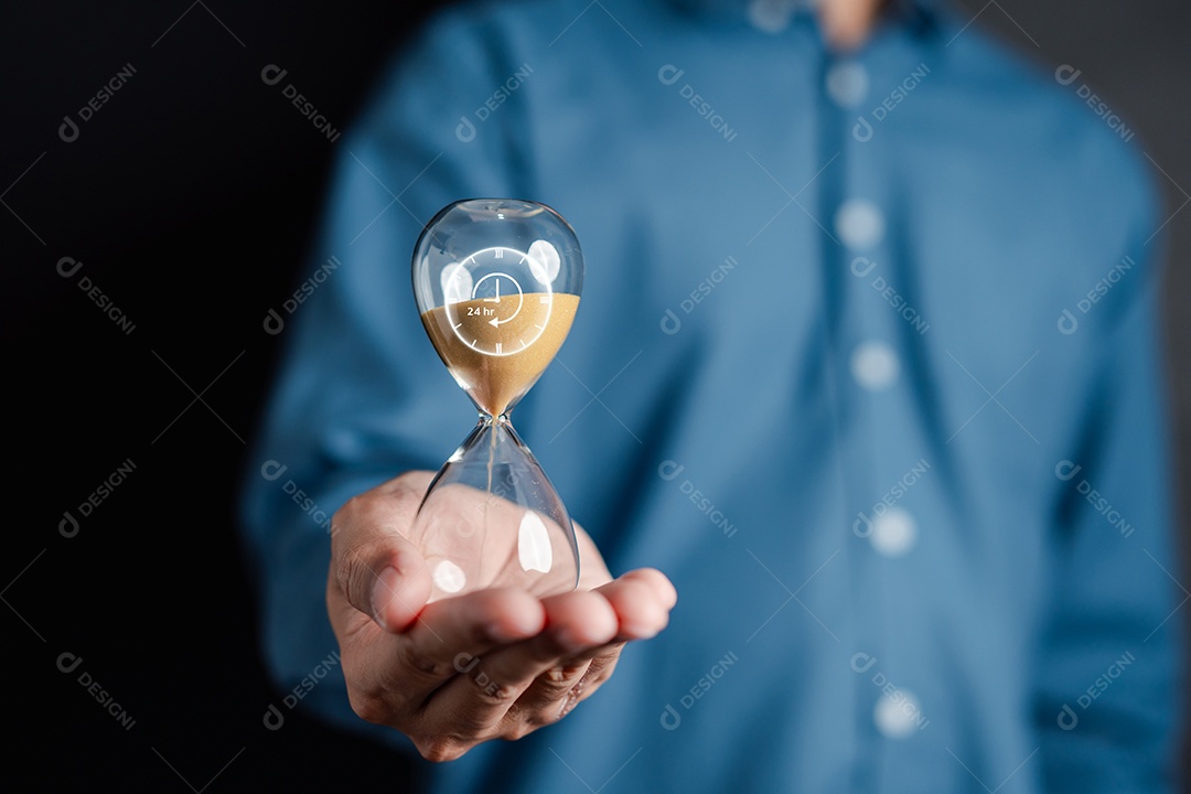 Homem jovem empresário em seu escritório