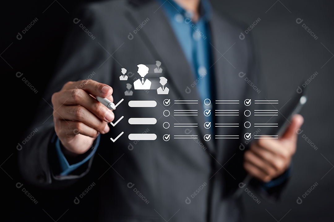 Homem jovem empresário em seu escritório