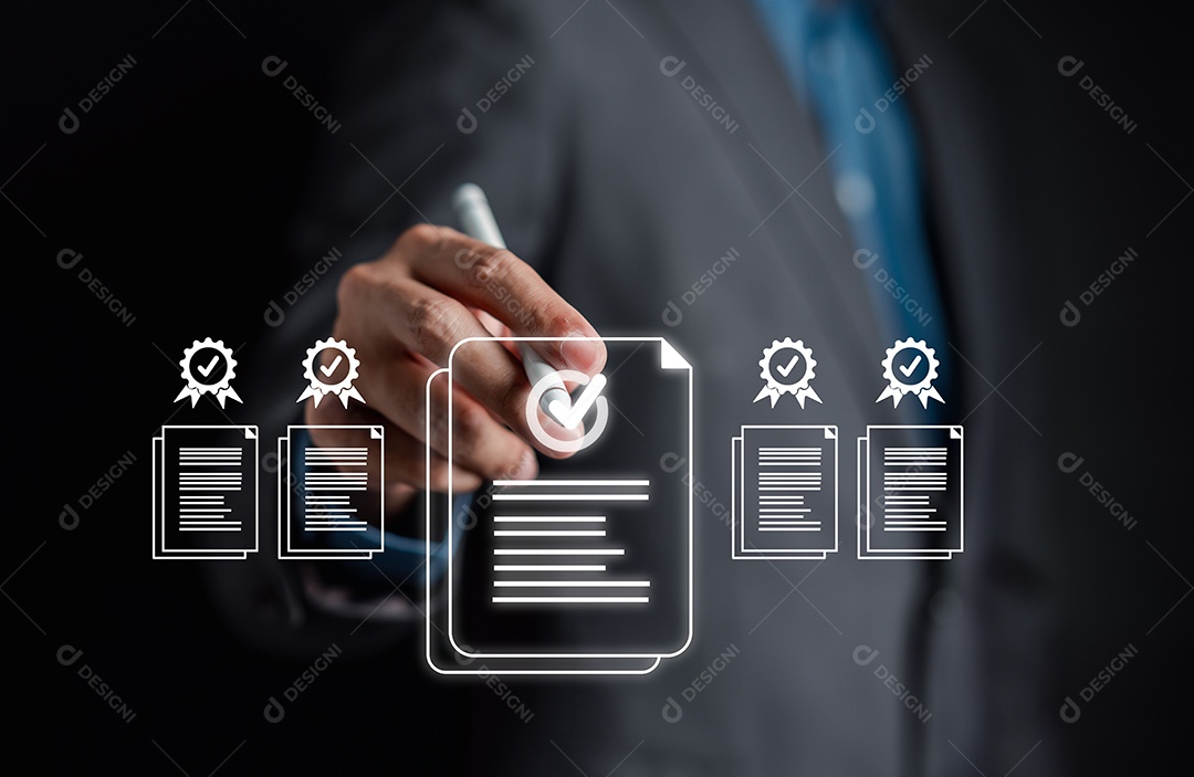 Homem jovem empresário em seu escritório