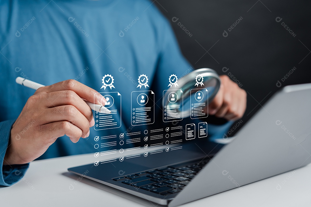 Homem jovem empresário em seu escritório