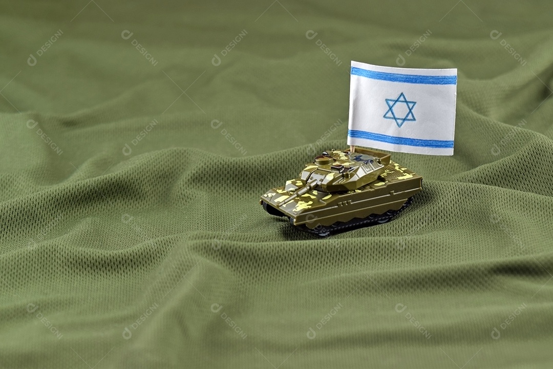 Tanque de guerra com a bandeira israelense