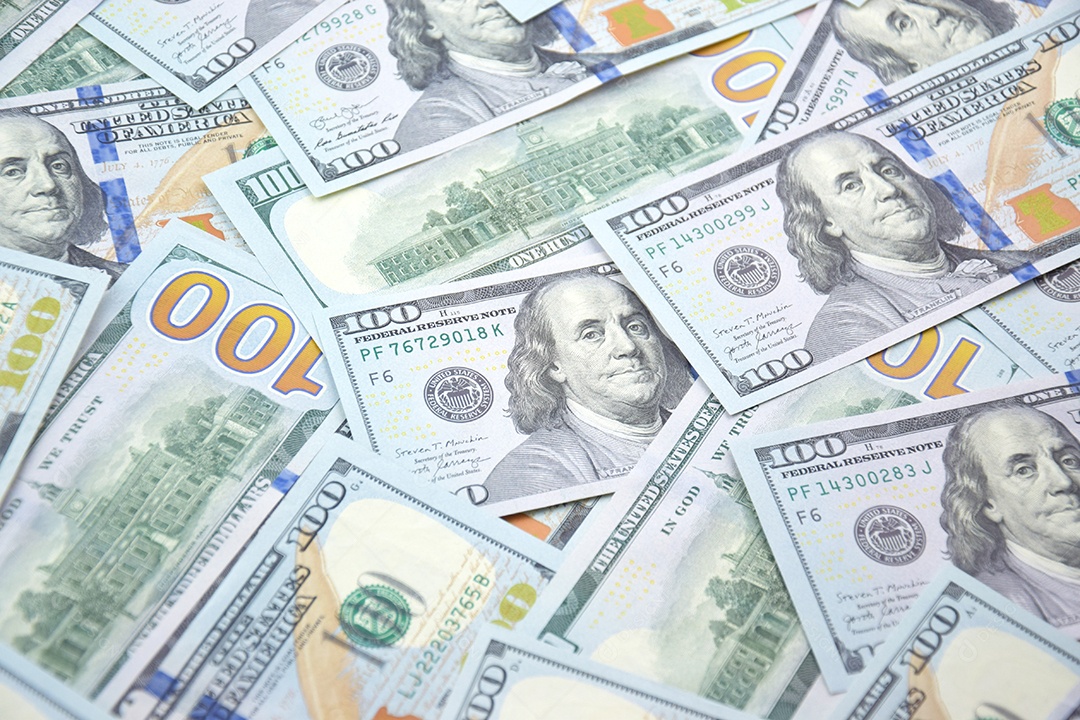 Dólares americanos e hryvnia ucraniana ajuda americana à Ucrânia na guerra