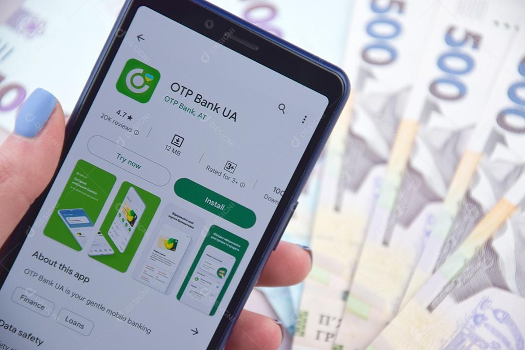 Aplicativo móvel de banco  OTP on-line na Ucrânia