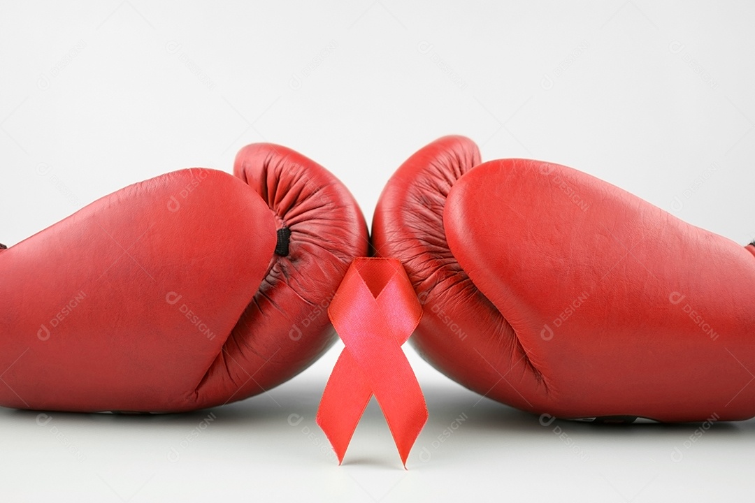 Fita e luvas de boxe vermelhas para conscientização do HIV