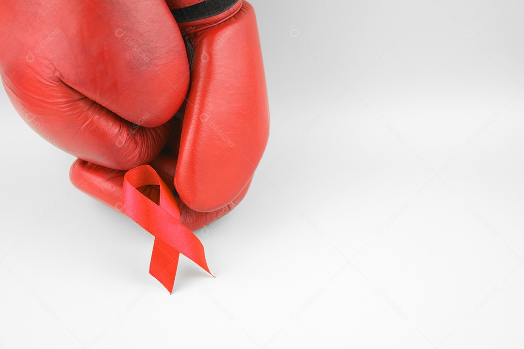 Luvas de boxe vermelhas com fita mês nacional de conscientização sobre HIV