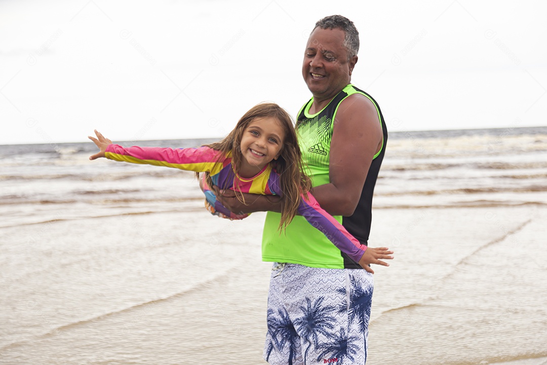 Vô ao lado de sua neta curtindo férias