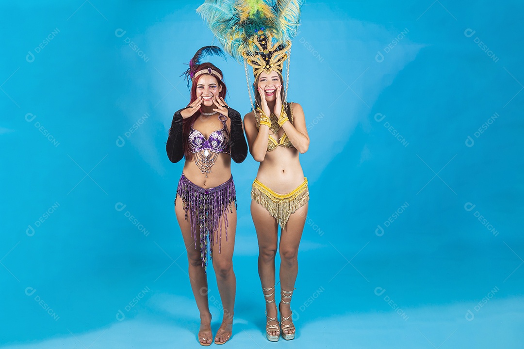 Lindas mulheres fantasiadas para o carnaval