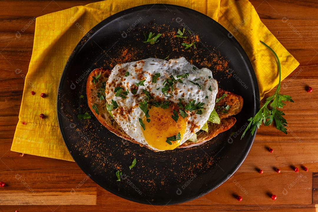Sanduíche com fatia de pão italiano