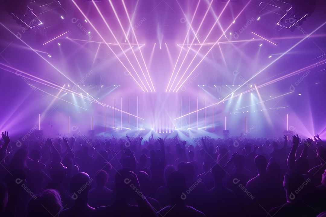 Multidão festejando luzes do palco concerto ao vivo festival de música de verão