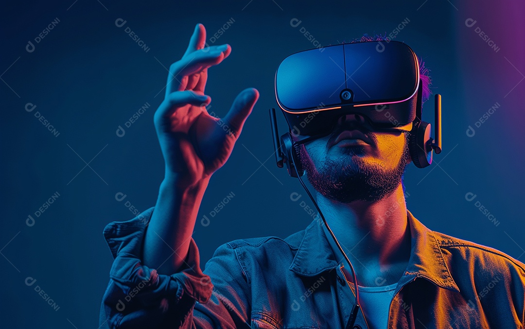 Homem americano com óculos VR jogando videogame com fundo sólido