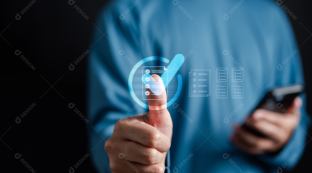 Homem jovem empresário em seu escritório