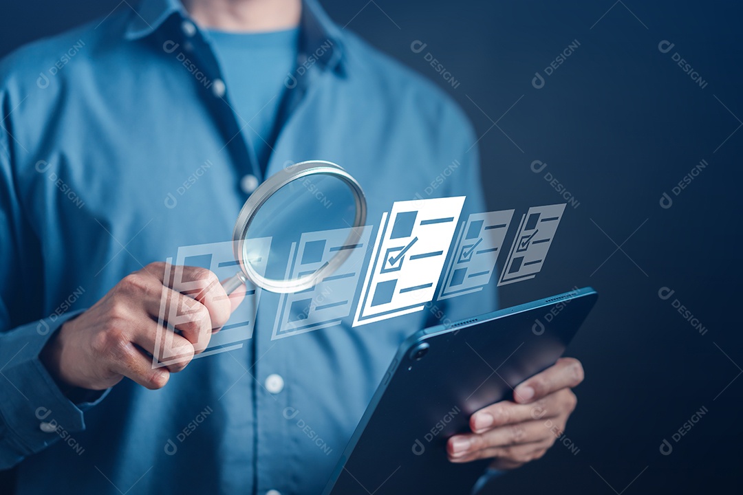 Homem jovem empresário em seu escritório