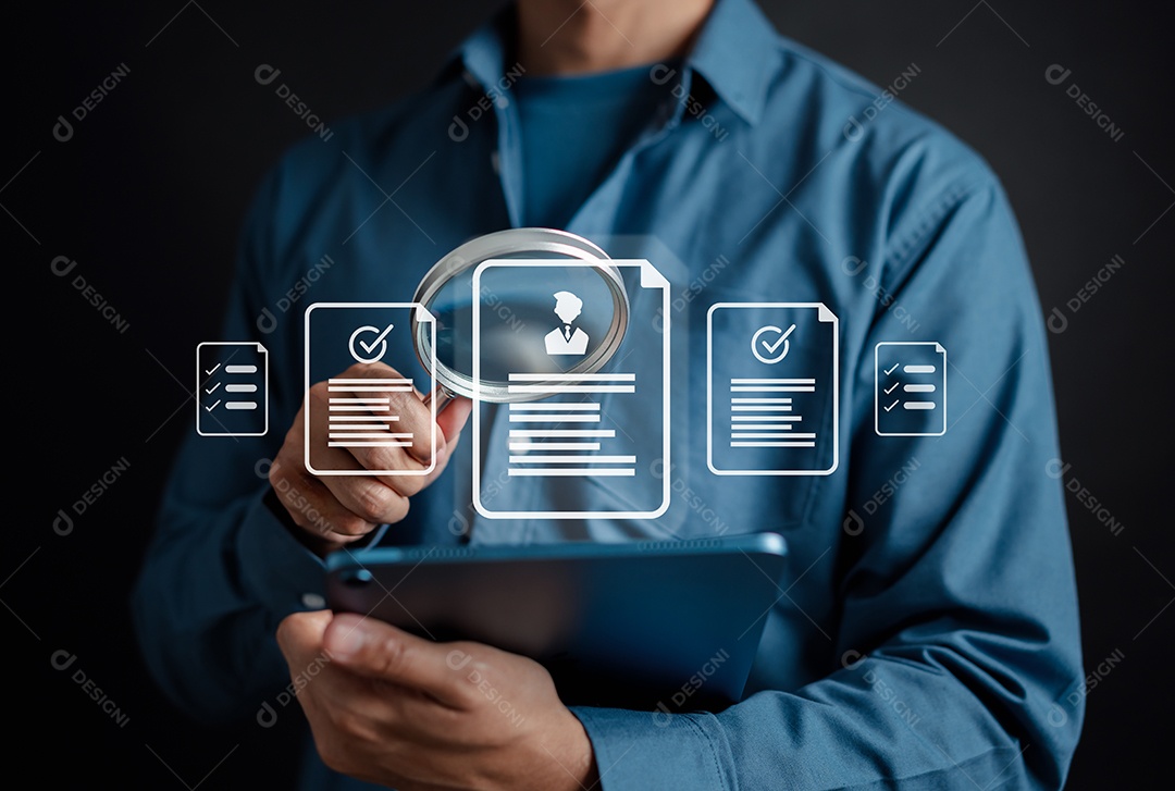 Homem jovem empresário em seu escritório