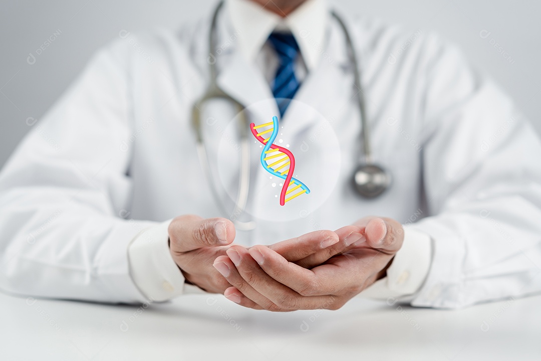 Médico em seu consultório fazendo consultas