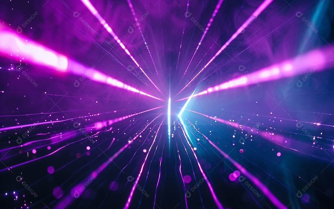 Feixes azuis e violetas de luz laser brilhante brilhando