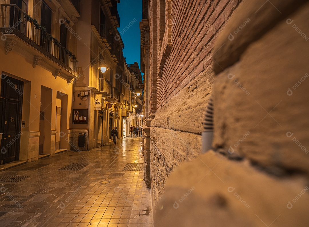 Zona Thyssen à noite bairro famoso no centro de Málaga
