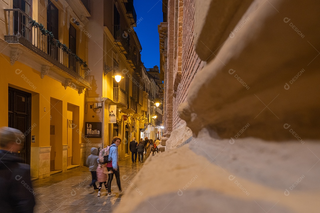 Zona Thyssen à noite bairro famoso no centro de Málaga