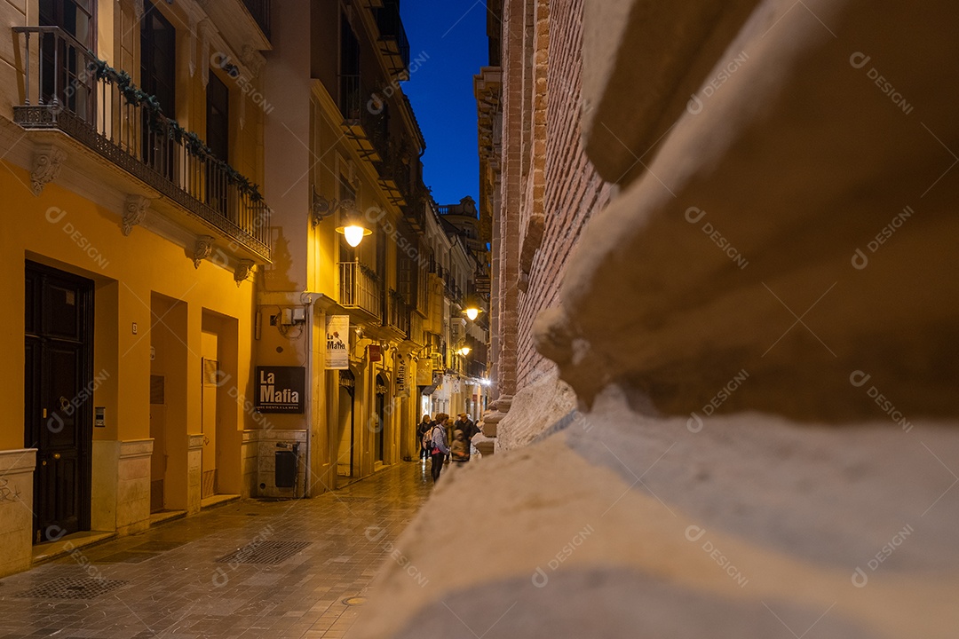Zona Thyssen à noite bairro famoso no centro de Málaga