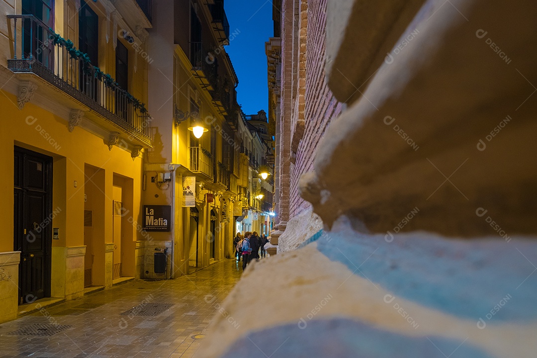 Zona Thyssen à noite bairro famoso no centro de Málaga